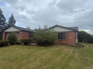 15505 HOEFT Road, Van Buren Charter Township, MI 48111