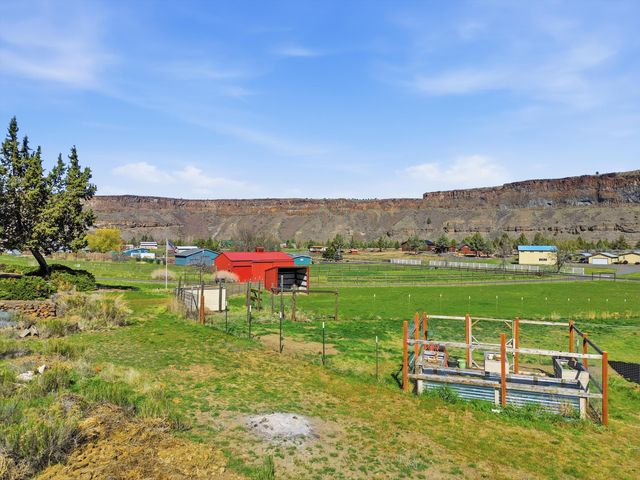 11480 SW Horny Hollow Trail, Terrebonne, OR 97760