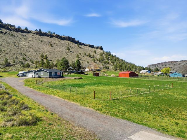 11480 SW Horny Hollow Trail, Terrebonne, OR 97760