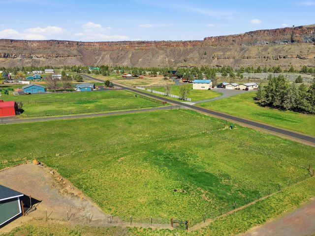 11480 SW Horny Hollow Trail, Terrebonne, OR 97760