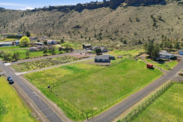 11480 SW Horny Hollow Trail, Terrebonne, OR 97760