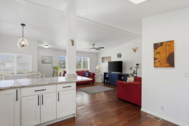 11480 SW Horny Hollow Trail, Terrebonne, OR 97760