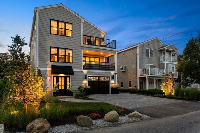 82 Kings Highway, Hampton, NH 03842