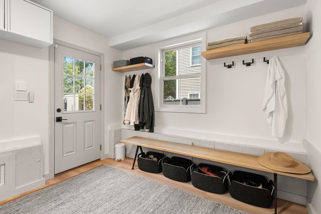 82 Kings Highway, Hampton, NH 03842