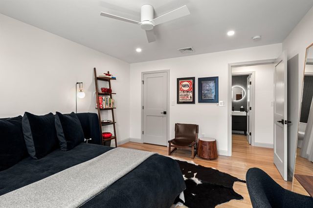 82 Kings Highway, Hampton, NH 03842