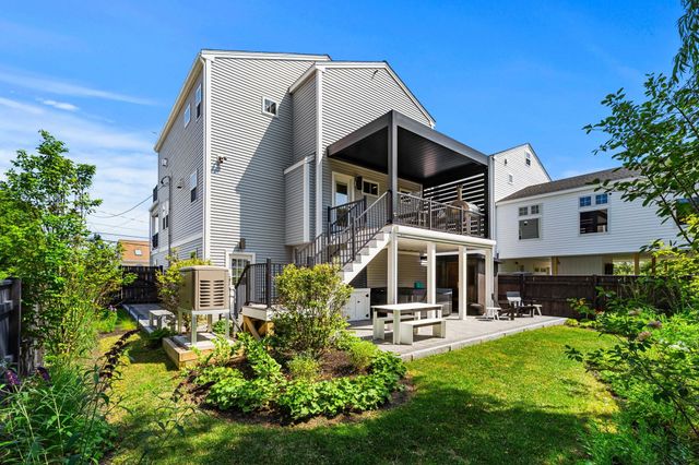 82 Kings Highway, Hampton, NH 03842
