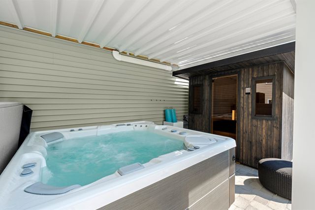 82 Kings Highway, Hampton, NH 03842