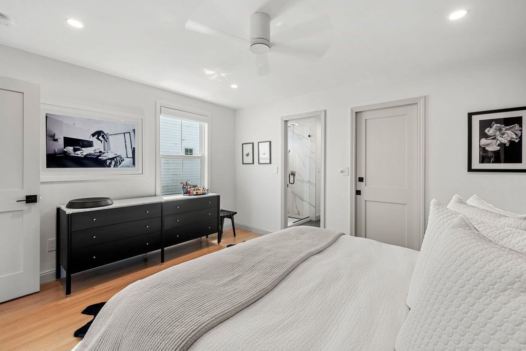 Image 32 of property listing at 82 Kings Highway, Hampton, NH 03842