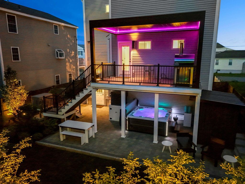 Image 57 of property listing at 82 Kings Highway, Hampton, NH 03842