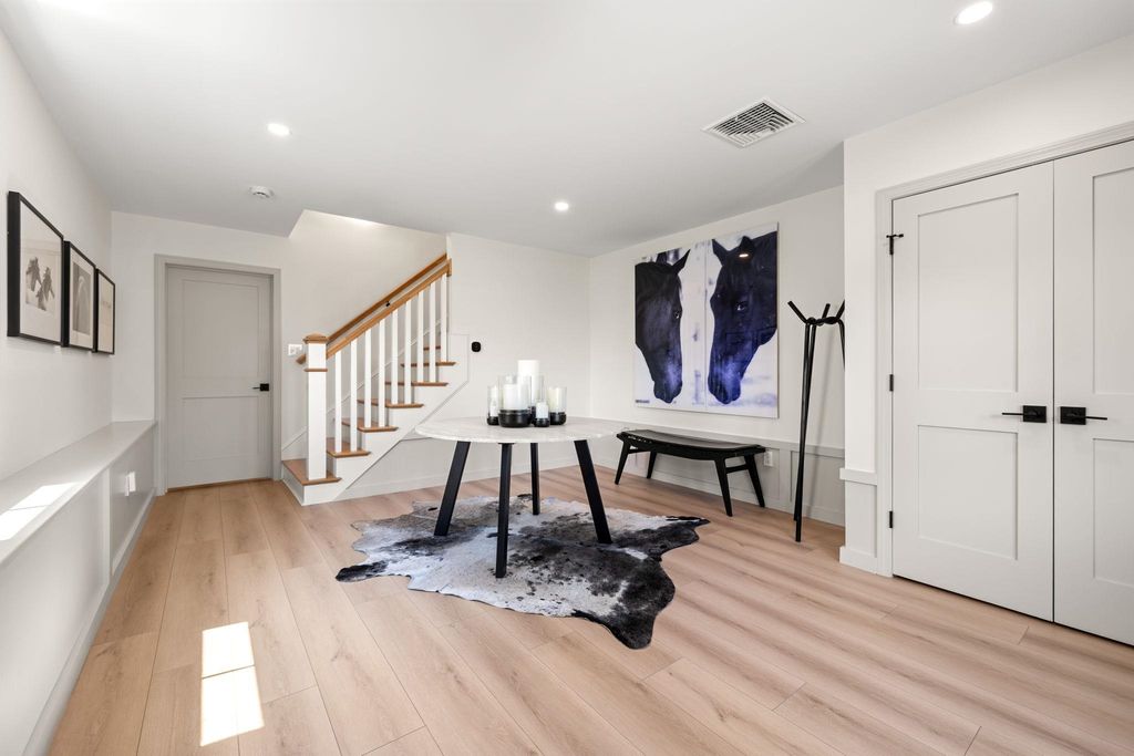Image 7 of property listing at 82 Kings Highway, Hampton, NH 03842