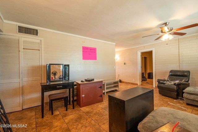 5632 E Calle Aurora, Tucson, AZ 85711