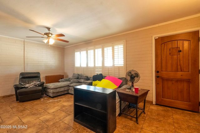5632 E Calle Aurora, Tucson, AZ 85711