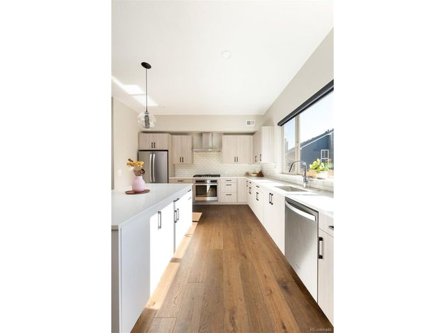 5003 S Platte River Pkwy, Littleton, CO 80123