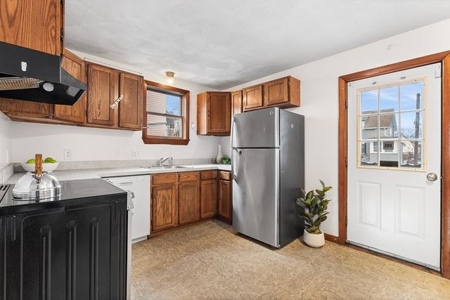 21 Hillside Avenue 21, Everett, MA 02149