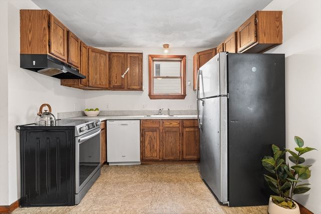 21 Hillside Avenue 21, Everett, MA 02149