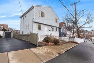 21 Hillside Avenue 21, Everett, MA 02149