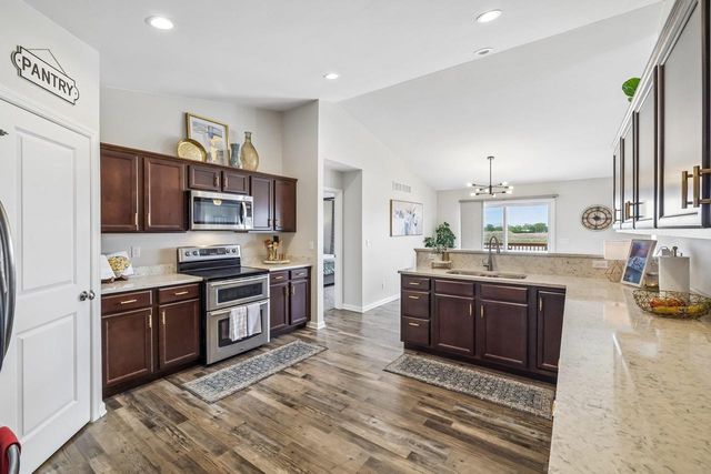 39 E Gailen Lane, Milton, WI 53563