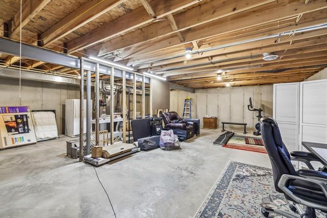 39 E Gailen Lane, Milton, WI 53563
