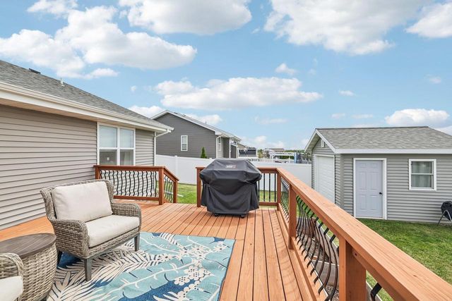 39 E Gailen Lane, Milton, WI 53563