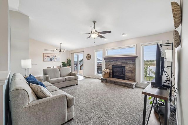 39 E Gailen Lane, Milton, WI 53563