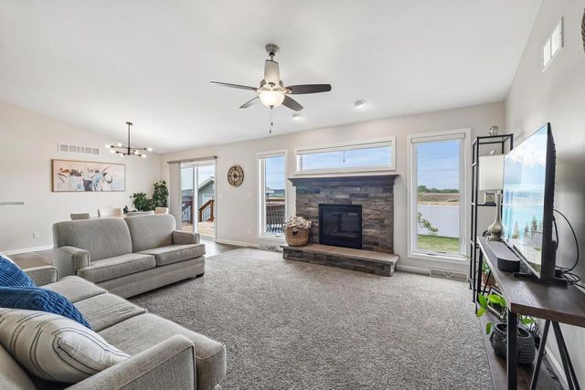 39 E Gailen Lane, Milton, WI 53563
