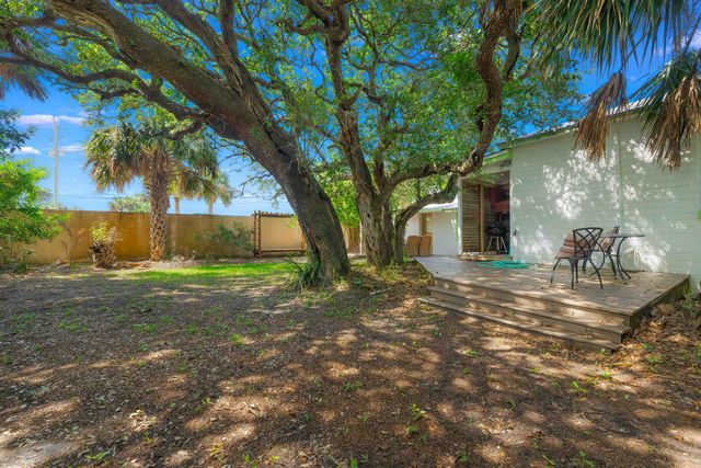 110 Anastasia Lodge Dr, St Augustine, FL 32080