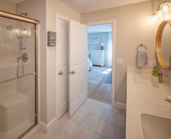 16B Lunas Ave, Epping, NH 03042