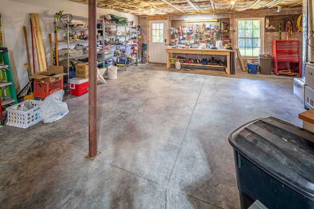 16B Lunas Ave, Epping, NH 03042