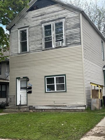 1223 S 8th STREET, Manitowoc, WI 54220