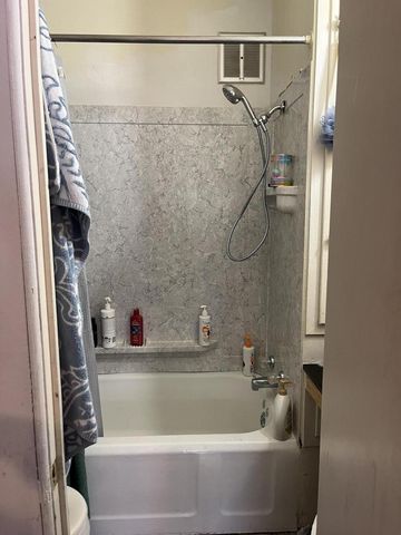 1223 S 8th STREET, Manitowoc, WI 54220