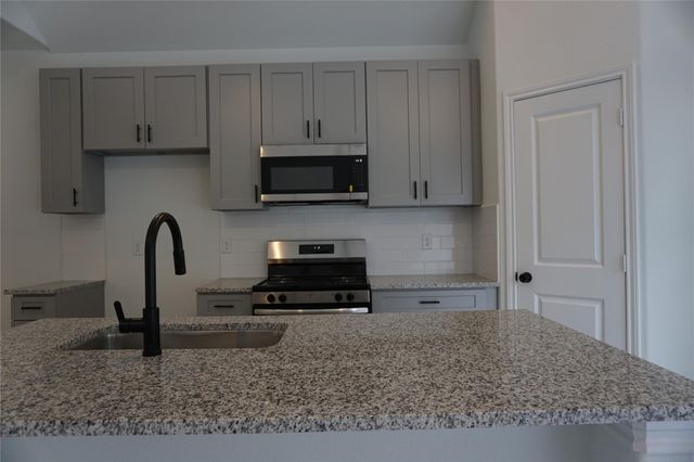 11538 Persimmon Street, Willis, TX 77318