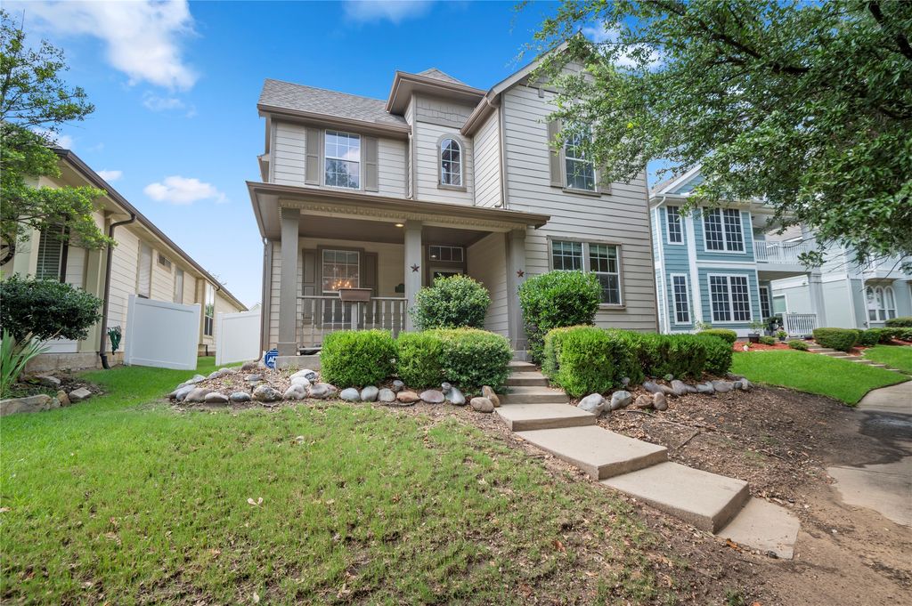 1905 Brown Thrasher Boulevard, Savannah, TX 76227 — exterior