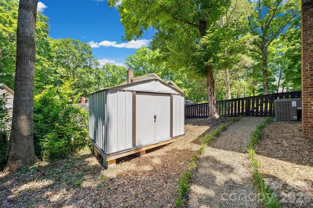 10924 Pampas Circle, Charlotte, NC 28226