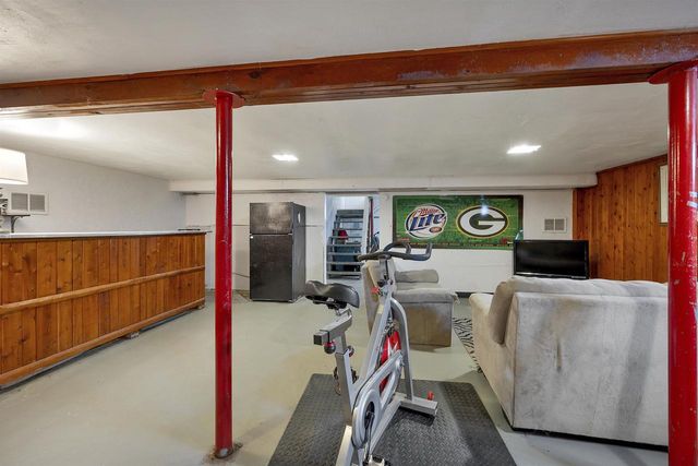 1433 11TH AVENUE, Green Bay, WI 54304