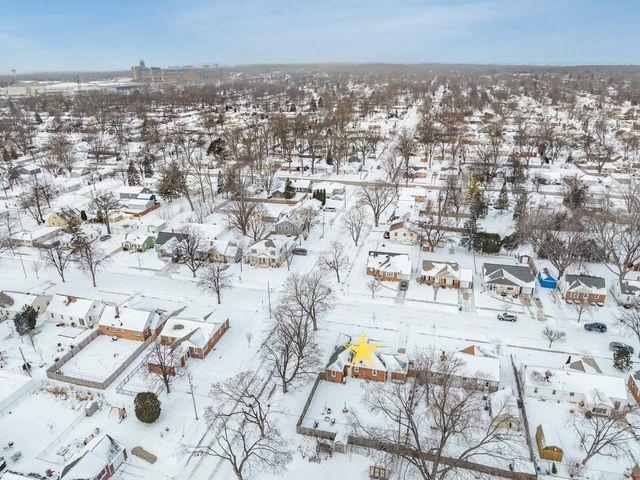 1433 11TH AVENUE, Green Bay, WI 54304