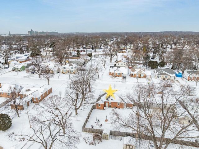 1433 11TH AVENUE, Green Bay, WI 54304