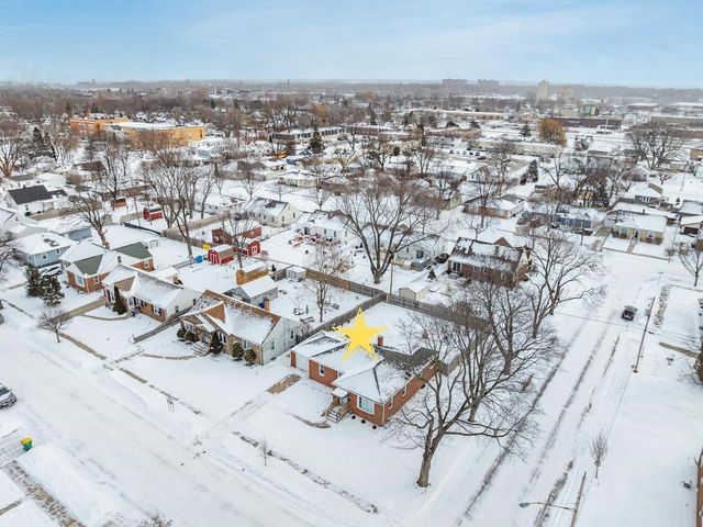 1433 11TH AVENUE, Green Bay, WI 54304