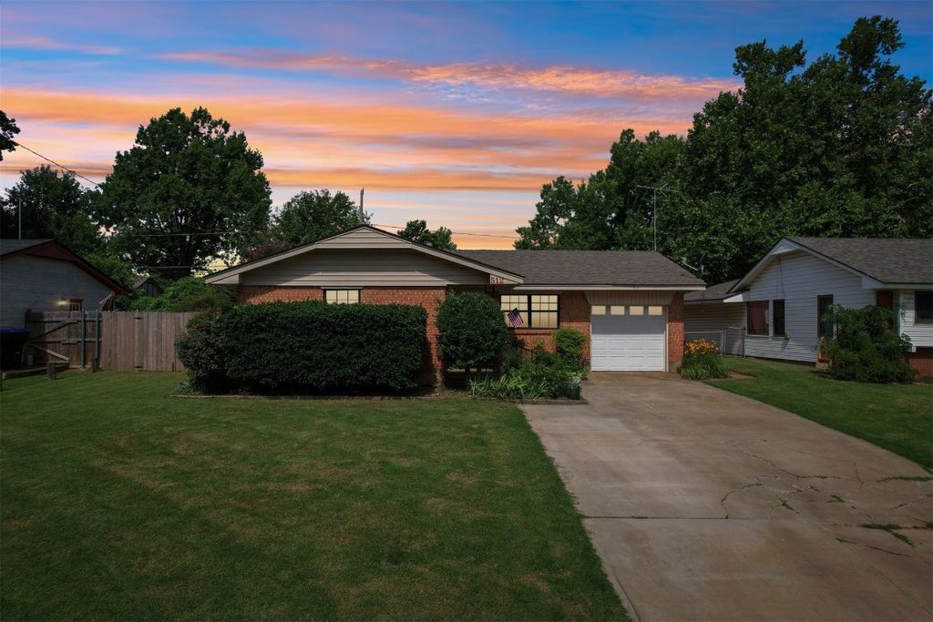 512 N Front Street, Noble, OK 73068
