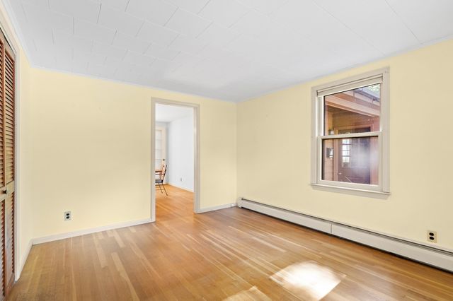 8 Ethelyn Cir, Maynard, MA 01754