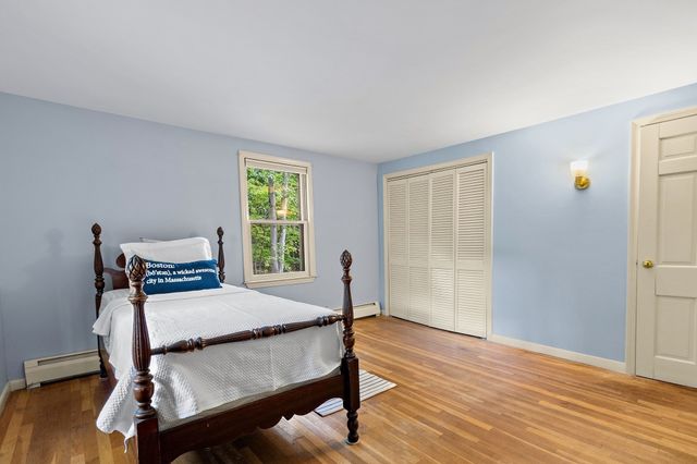 8 Ethelyn Cir, Maynard, MA 01754
