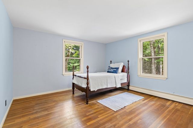 8 Ethelyn Cir, Maynard, MA 01754