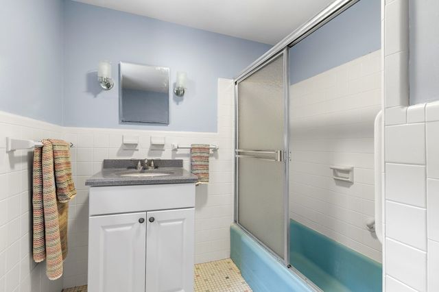 8 Ethelyn Cir, Maynard, MA 01754