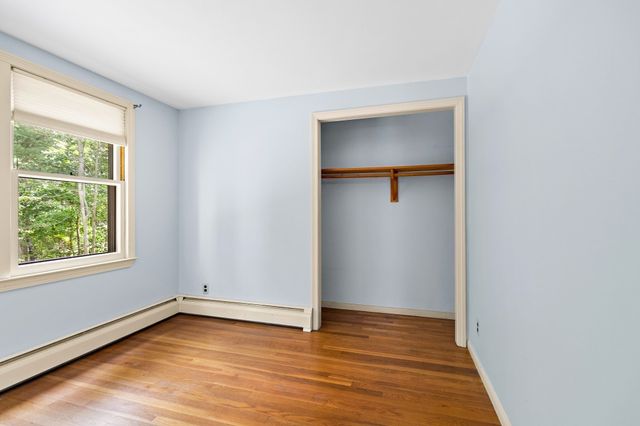8 Ethelyn Cir, Maynard, MA 01754