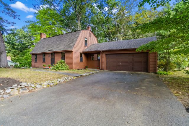 8 Ethelyn Cir, Maynard, MA 01754