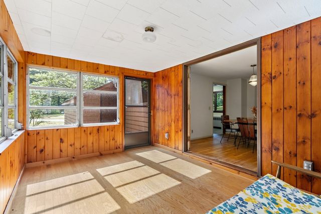 8 Ethelyn Cir, Maynard, MA 01754