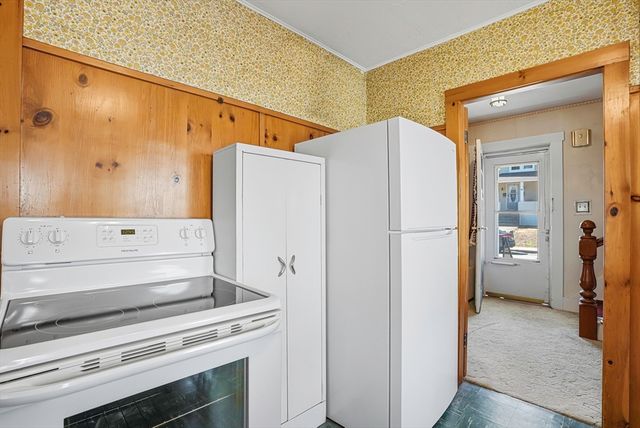 41 Grant St, Milford, MA 01757