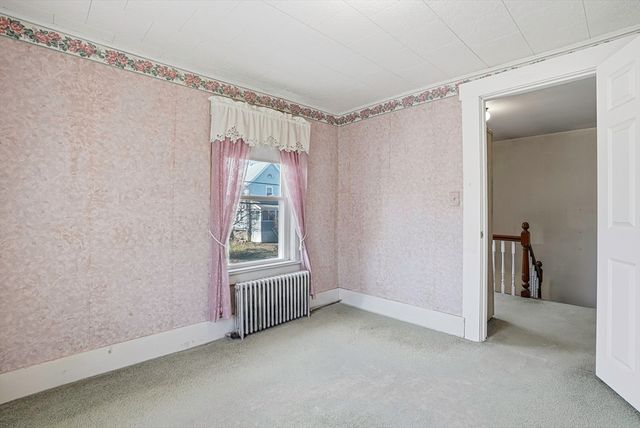 41 Grant St, Milford, MA 01757