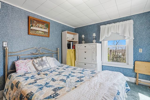 41 Grant St, Milford, MA 01757