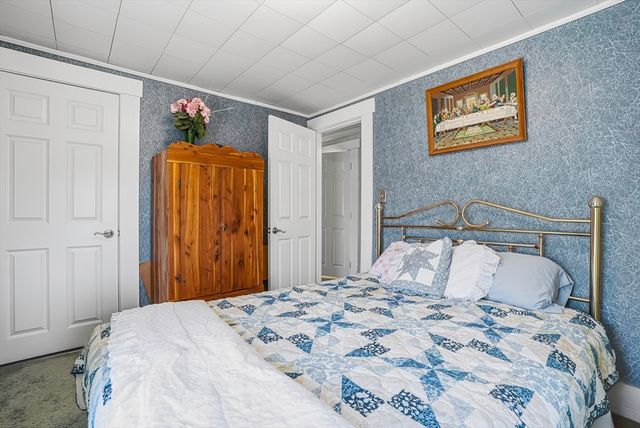 41 Grant St, Milford, MA 01757