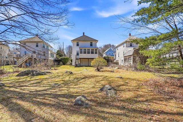 41 Grant St, Milford, MA 01757